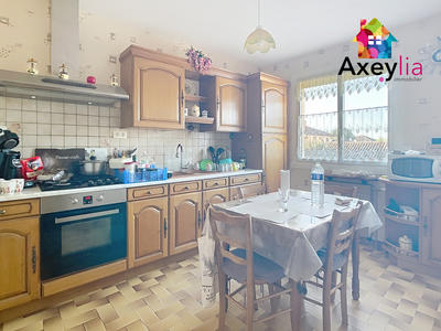 Maison - 99 m² - 5 pièces