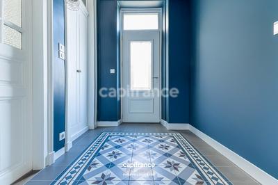 Maison bourgeoise - 235 m² - 9 pièces