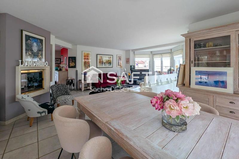 Maison - 210 m² - 5 pièces