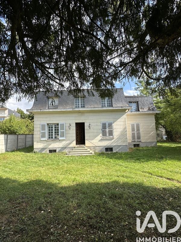 Maison - 322 m² - 9 pièces