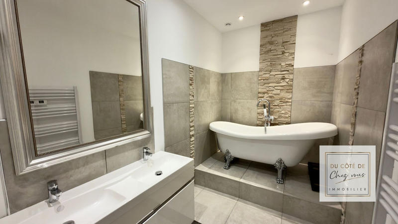 Appartement - 185 m² - 6 pièces