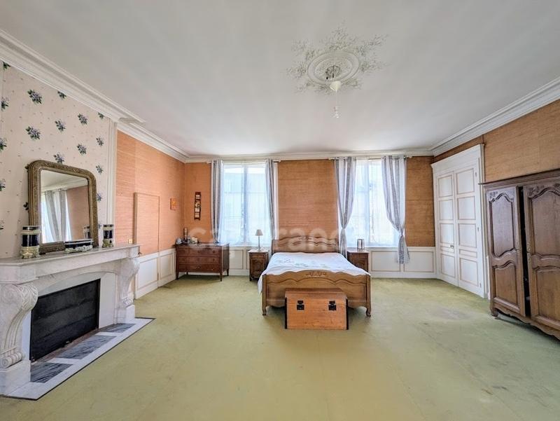 Maison - 534 m² - 16 pièces