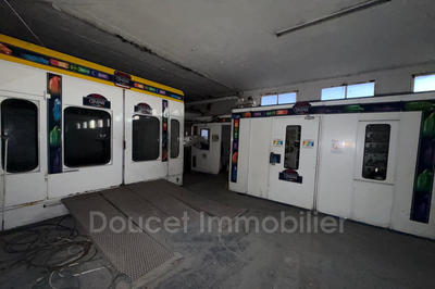 Local commercial - 1 000 m²