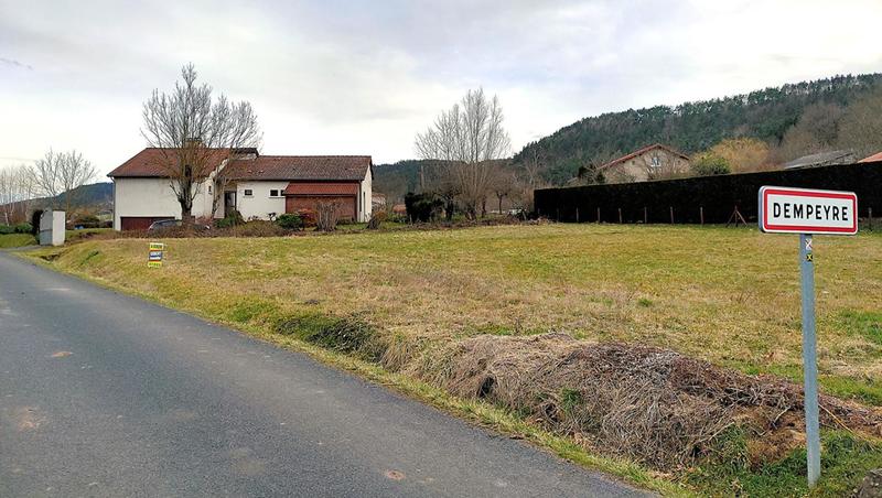 Terrain constructible - 1 354 m²
