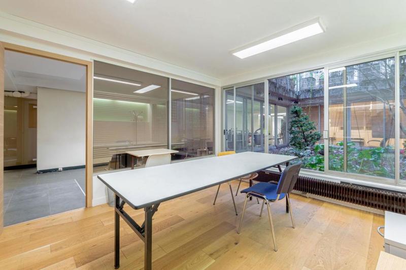 Local commercial - 299 m²