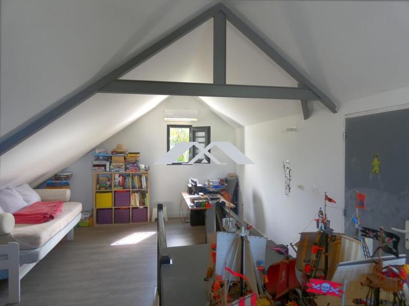 Maison traditionnelle - 94 m² - 4 pièces