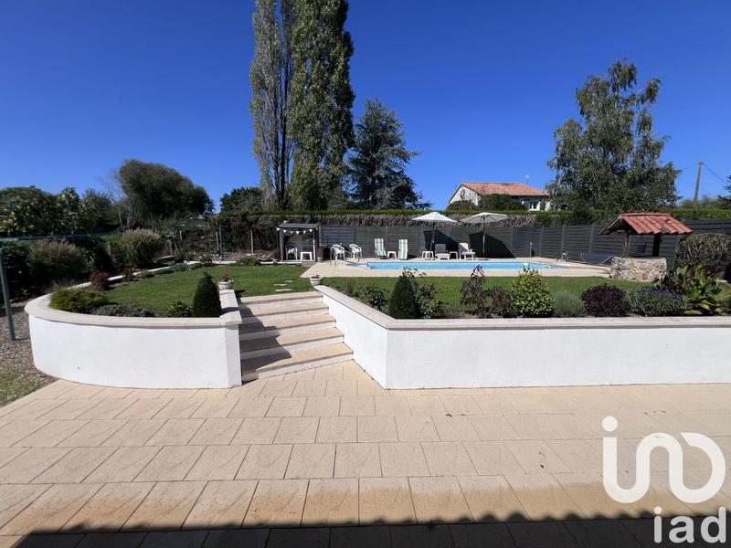 Maison - 98 m² - 5 pièces