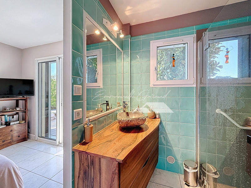 Maison - 168 m² - 7 pièces