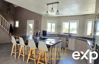 Maison - 169 m² - 6 pièces