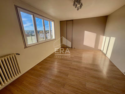 Appartement - 67 m² - 4 pièces