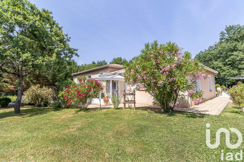 Maison - 180 m² - 6 pièces