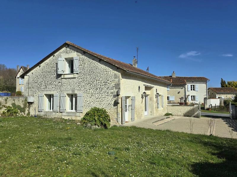 Maison de bourg - 133 m² - 7 pièces