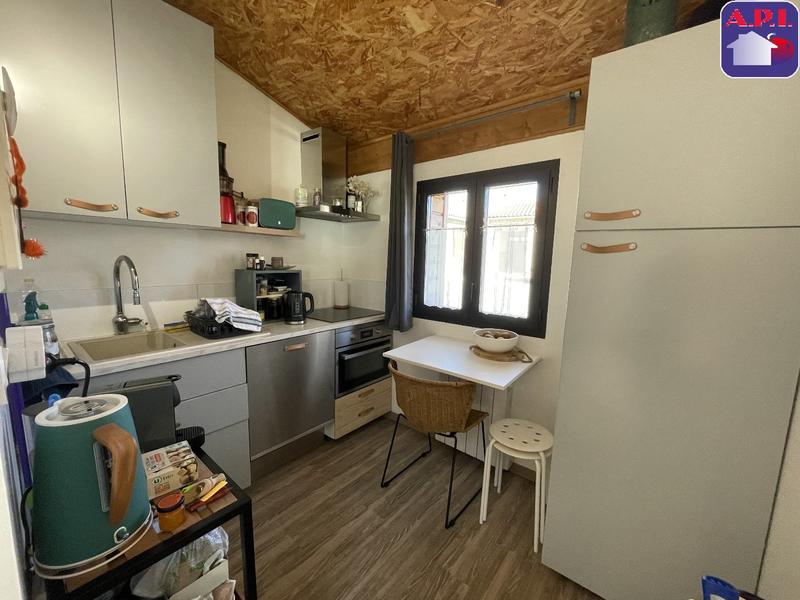 Propriété - 1 252 m² - 38 pièces