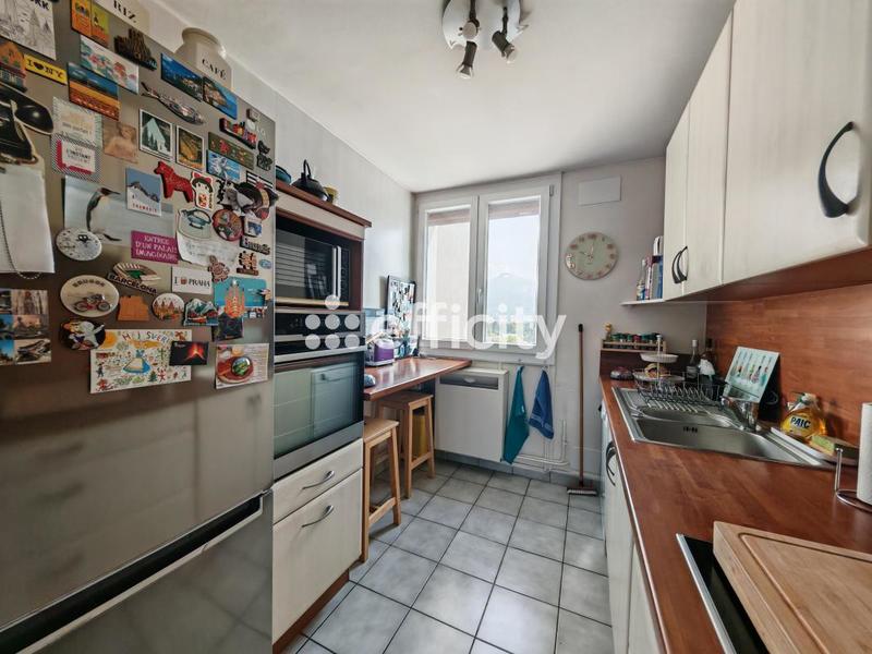 Appartement - 81 m² - 5 pièces