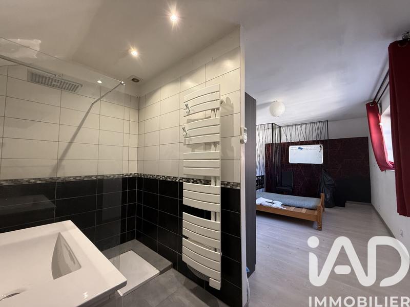 Maison - 178 m² - 8 pièces