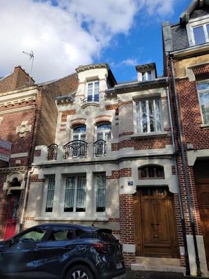 Maison - 180 m² - 8 pièces