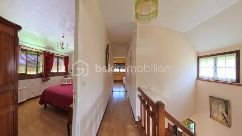 Maison - 250 m² - 10 pièces