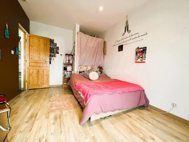 Maison - 137 m² - 6 pièces