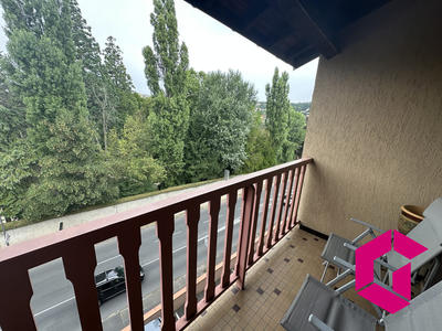 Appartement - 100 m² - 5 pièces