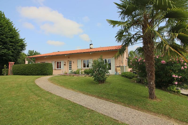 Maison - 140 m² - 5 pièces