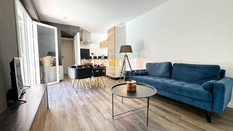 Maison - 240 m² - 7 pièces