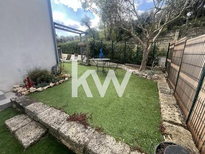 Maison - 94 m² - 4 pièces