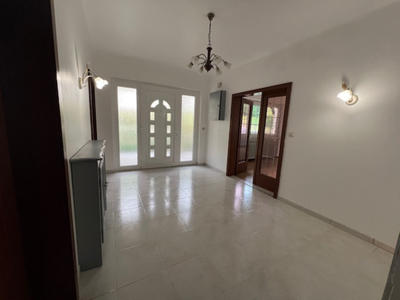 Maison - 190 m² - 8 pièces