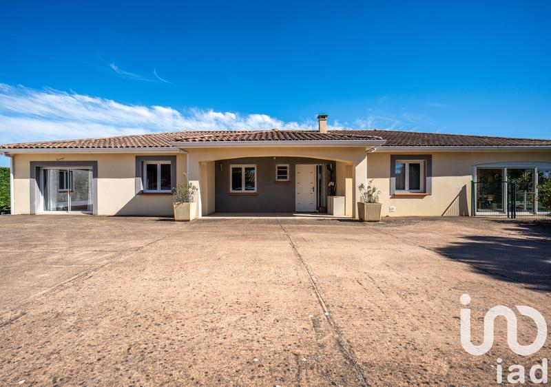 Maison - 238 m² - 7 pièces