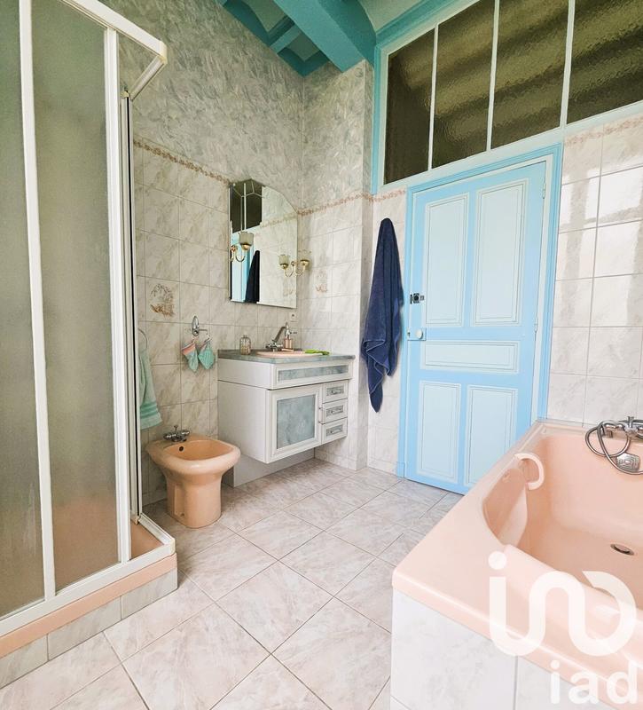 Maison - 265 m² - 11 pièces