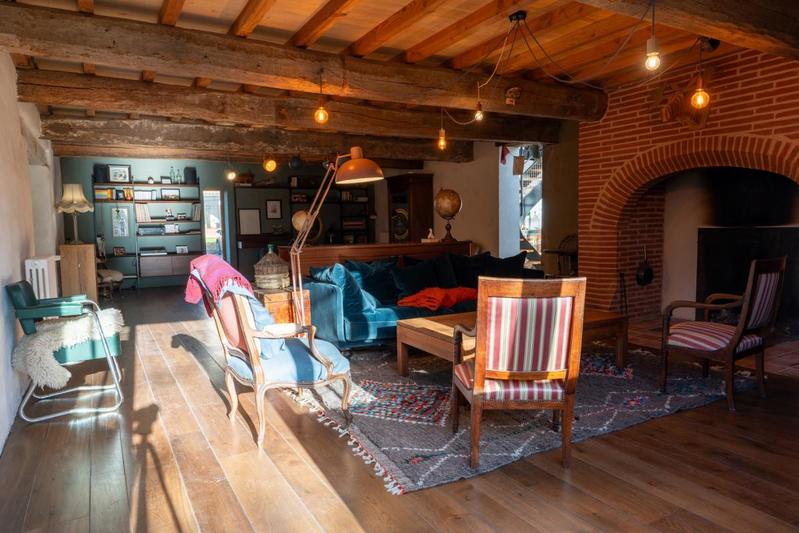 Propriété - 435 m² - 11 pièces