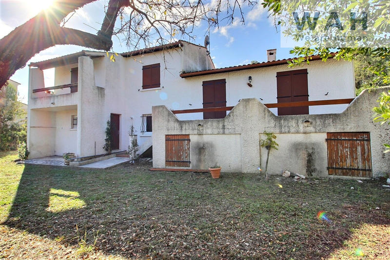 Maison - 99 m² - 4 pièces