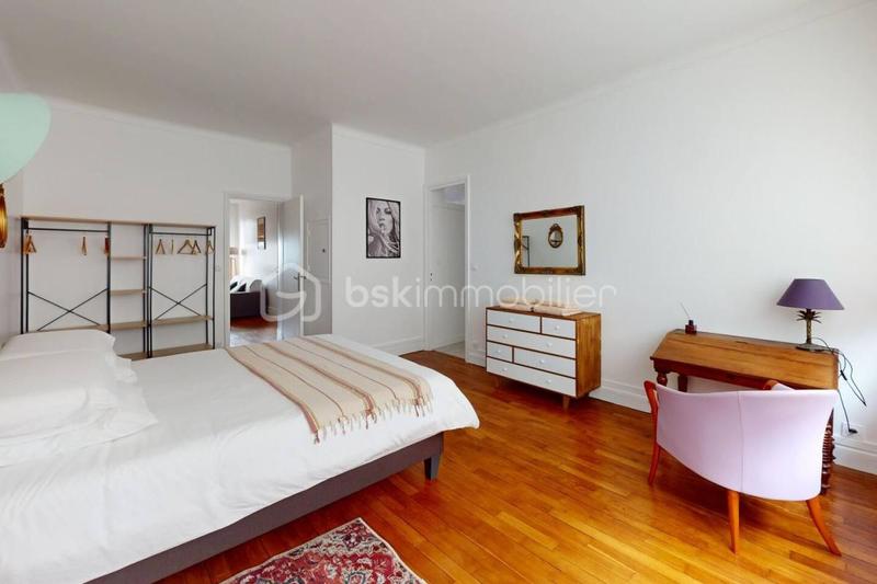 Immeuble - 260 m² - 6 pièces