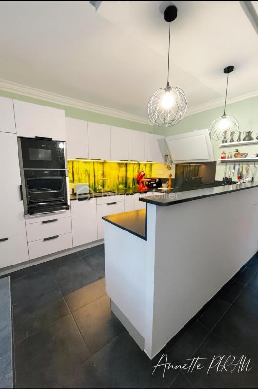 Maison de ville - 192 m² - 9 pièces