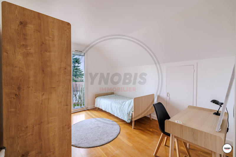 Maison - 212 m² - 8 pièces