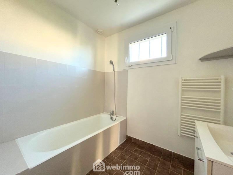 Maison - 84 m² - 4 pièces