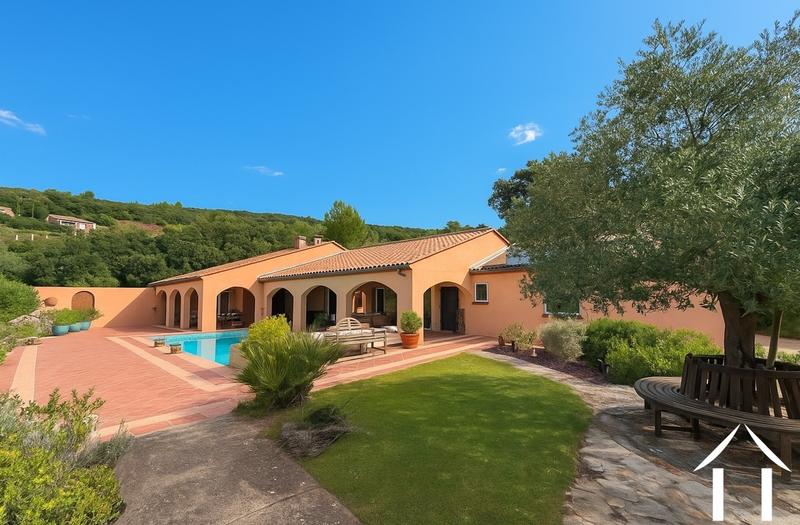 Maison - 186 m² - 5 pièces