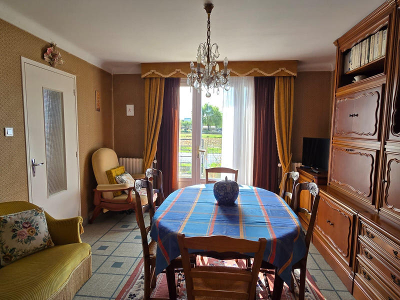 Maison - 146 m² - 8 pièces