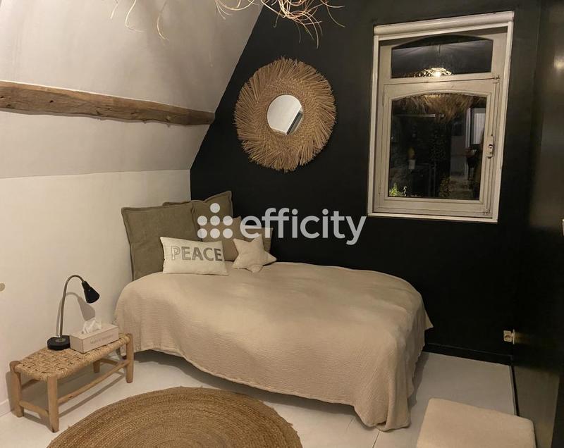 Corps de ferme - 250 m² - 8 pièces