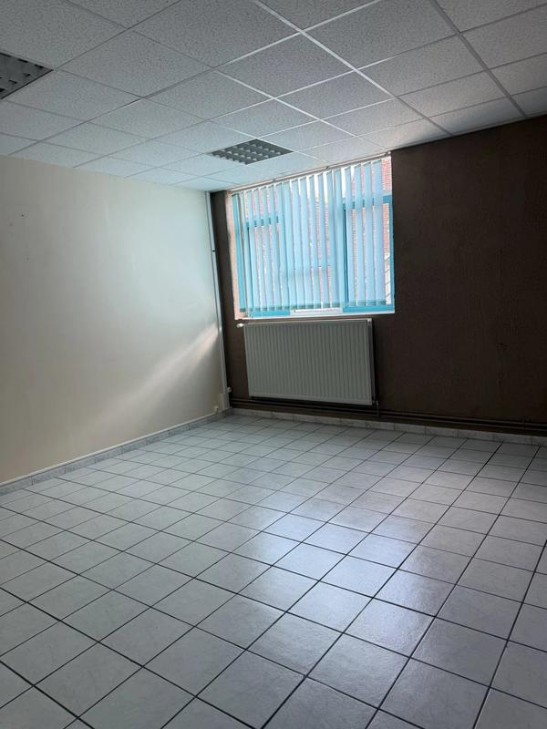 Bureau - 126 m² - 5 pièces