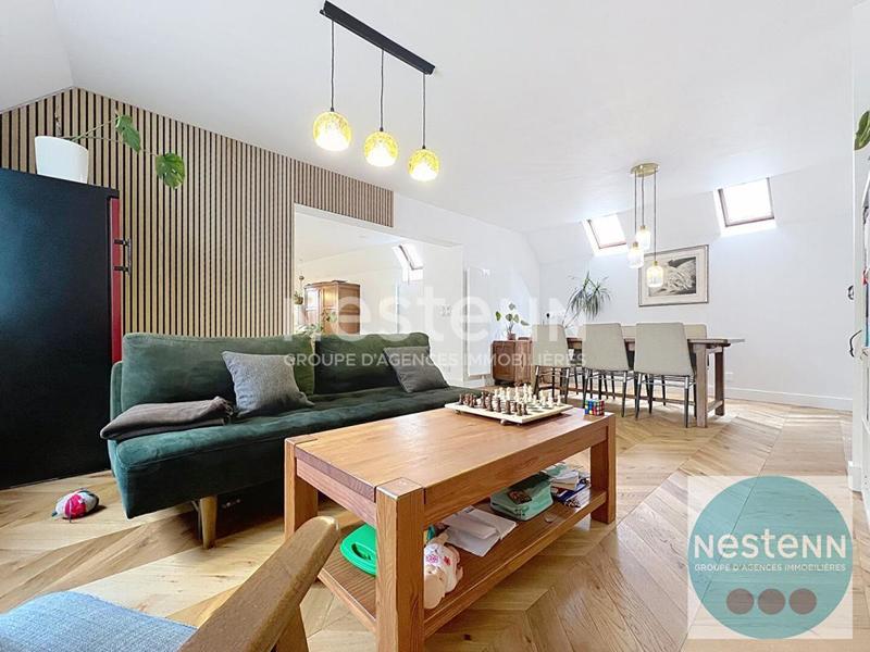 Maison de ville - 256 m² - 9 pièces