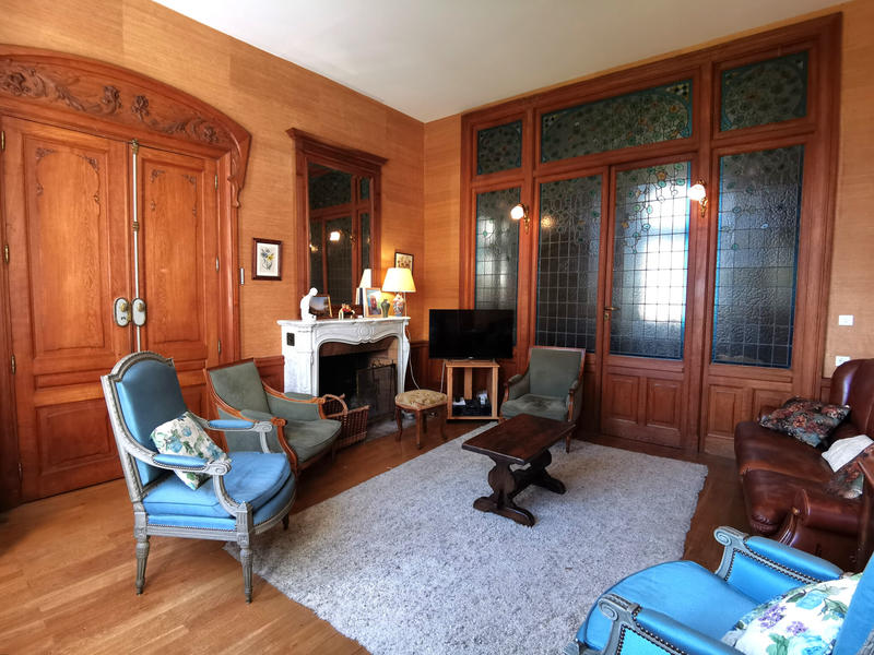 Propriété - 658 m² - 19 pièces