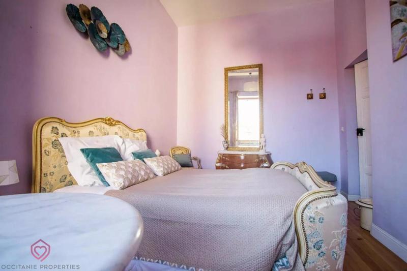 Maison de village - 226 m² - 8 pièces