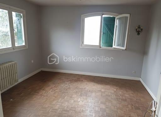 Maison traditionnelle - 194 m² - 7 pièces