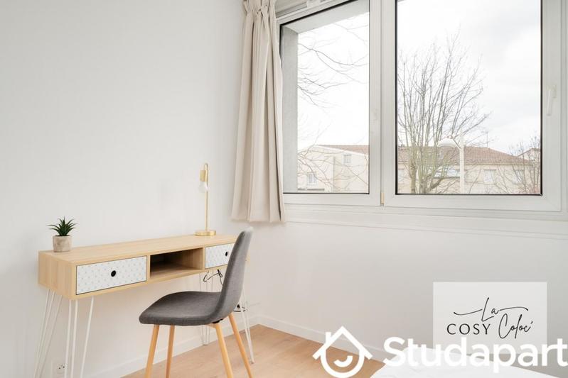 Chambre - 10 m² - 1 pièce