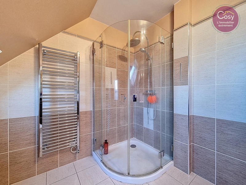 Maison - 104 m² - 5 pièces