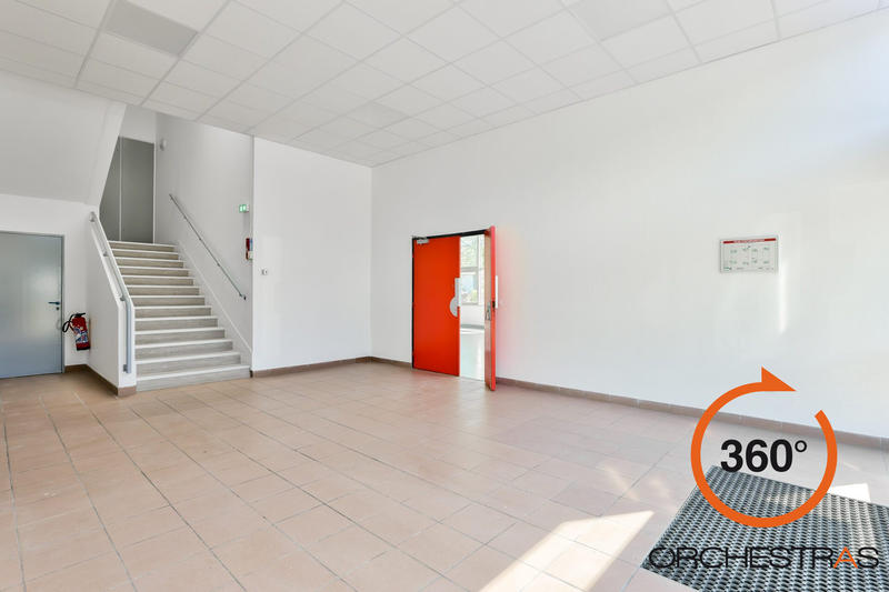 Local d'activités - 781 m²