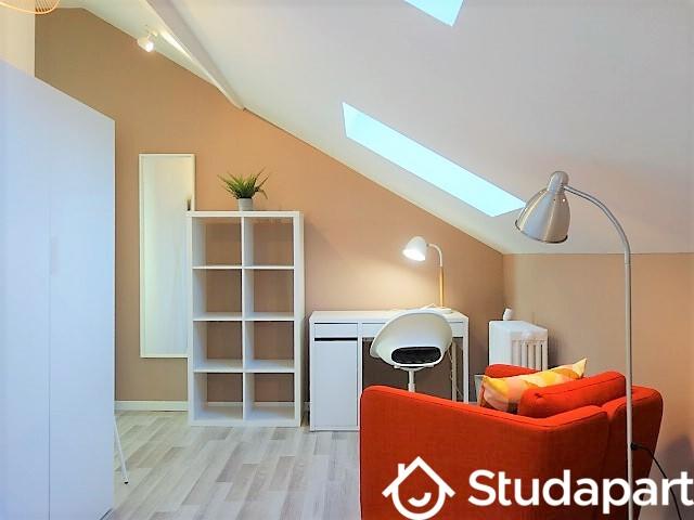 Chambre - 75 m² - 1 pièce