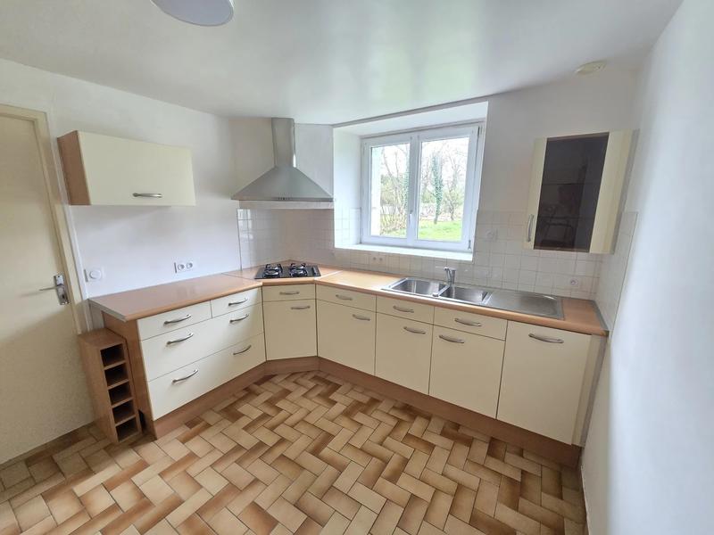 Maison - 215 m² - 12 pièces