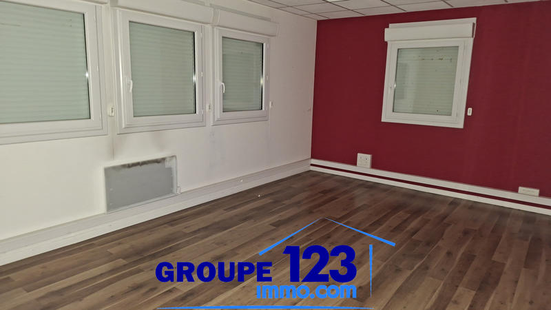 Local commercial - 212 m² - 7 pièces