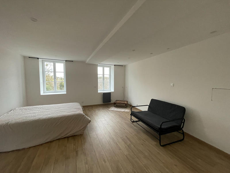 Maison - 221 m² - 7 pièces